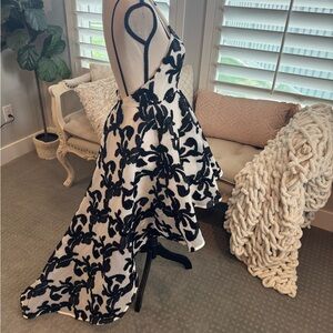 Stunning L’Atiste formal dress size small